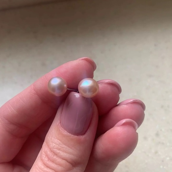 Natural Freshwater Pearls Earring - Picture 3 of 10